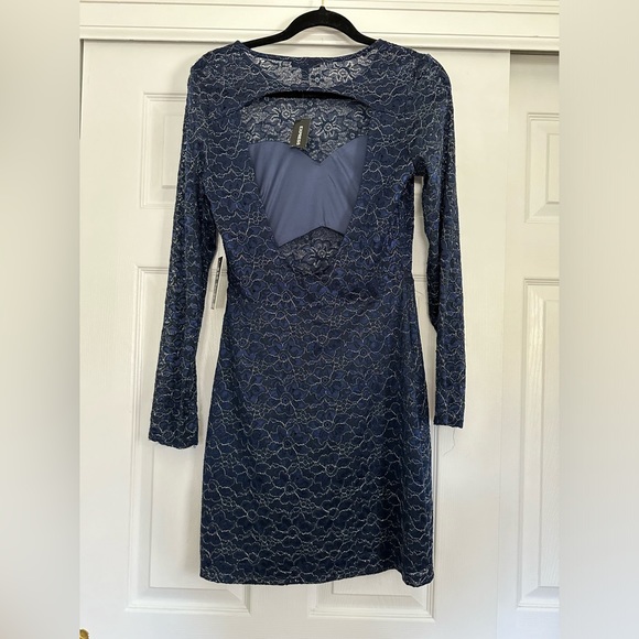 Express open back lace dress‎ - Picture 3 of 3
